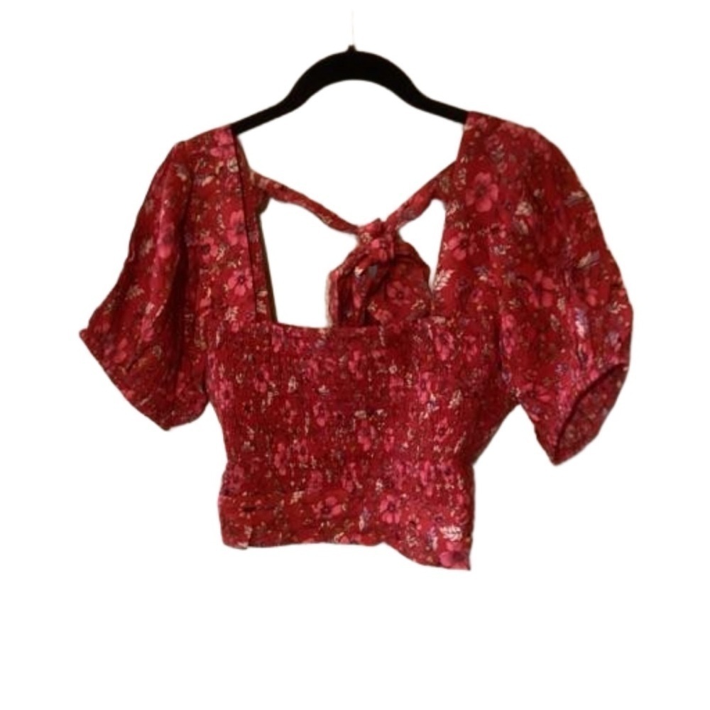 NEW Band of the Free Joelle Crimson Floral Smocked Boho Top M - Picture 3 of 10
